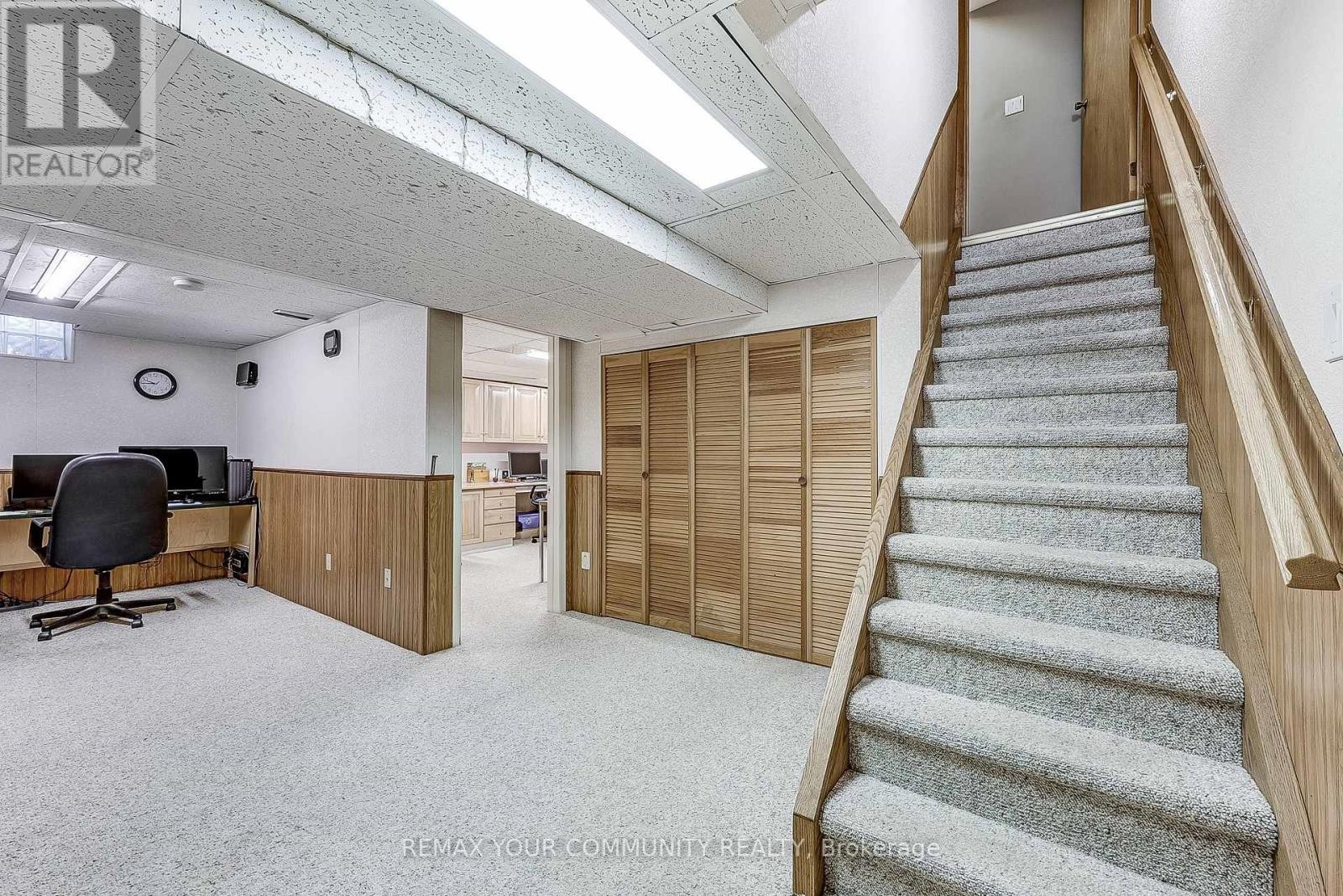 












3 SAWYER CRESCENT

,
Markham (Markham Village),




Ontario
L3P5V1

