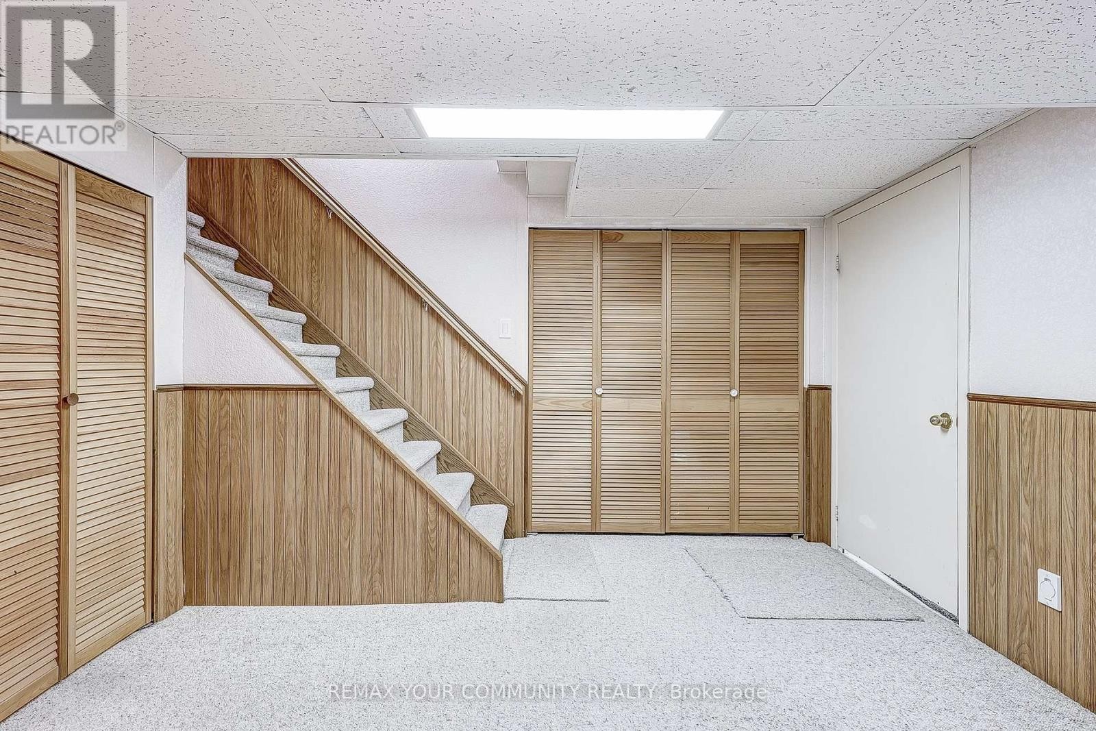 












3 SAWYER CRESCENT

,
Markham (Markham Village),




Ontario
L3P5V1

