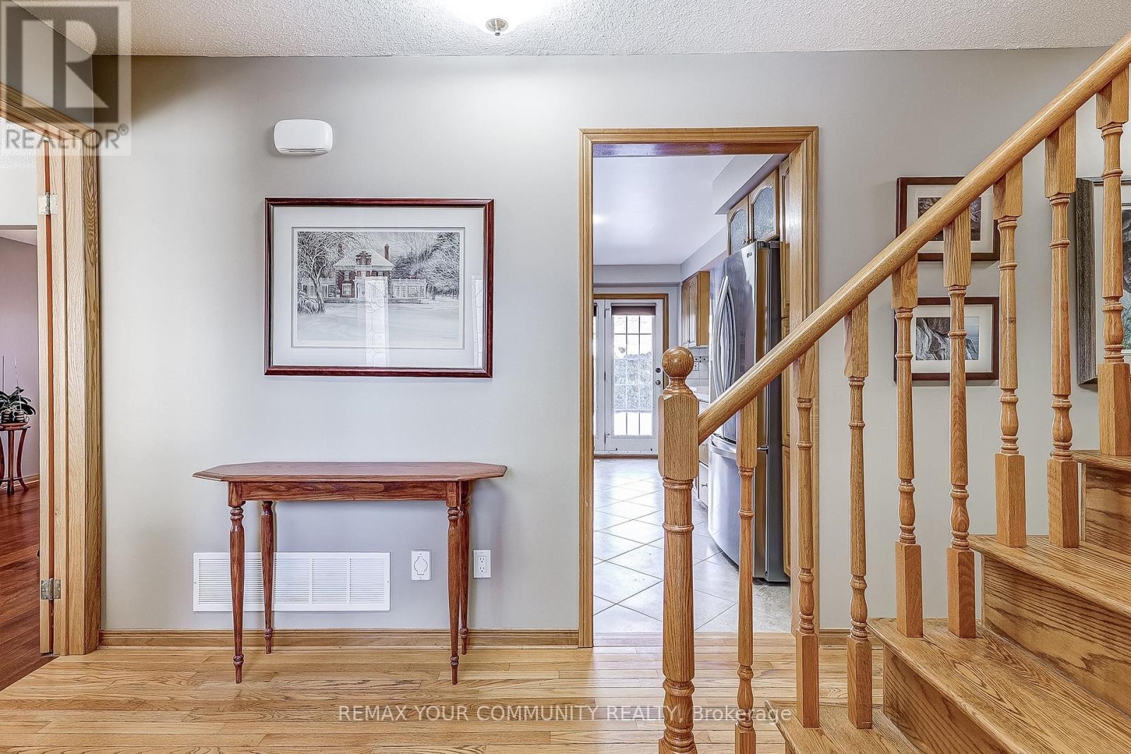 












3 SAWYER CRESCENT

,
Markham (Markham Village),




Ontario
L3P5V1

