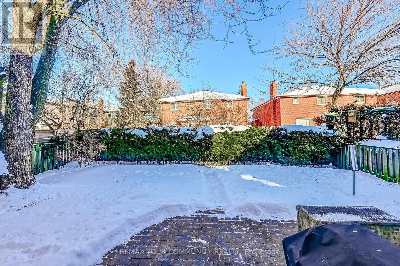 












3 SAWYER CRESCENT

,
Markham (Markham Village),




Ontario
L3P5V1

