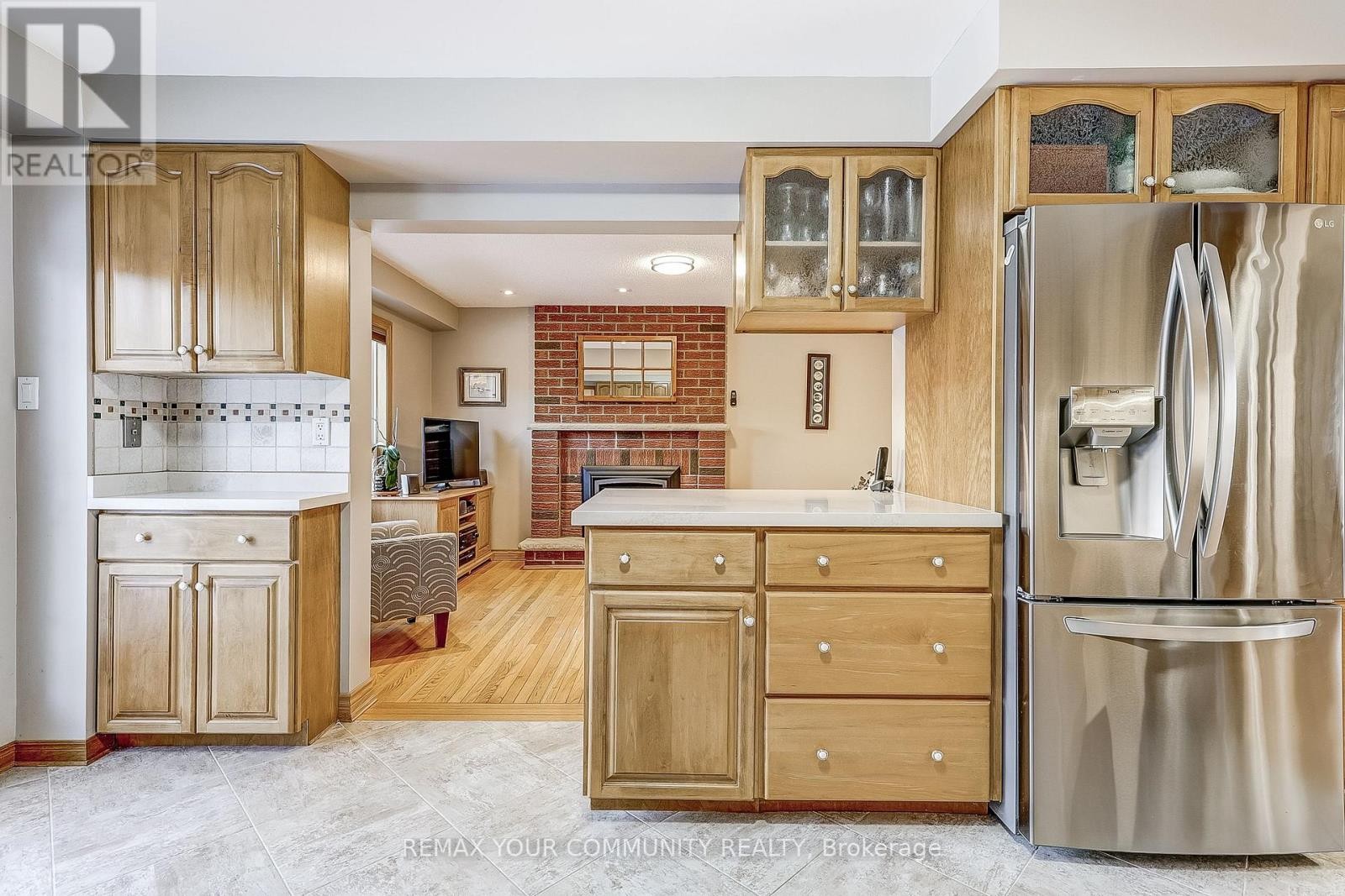 












3 SAWYER CRESCENT

,
Markham (Markham Village),




Ontario
L3P5V1

