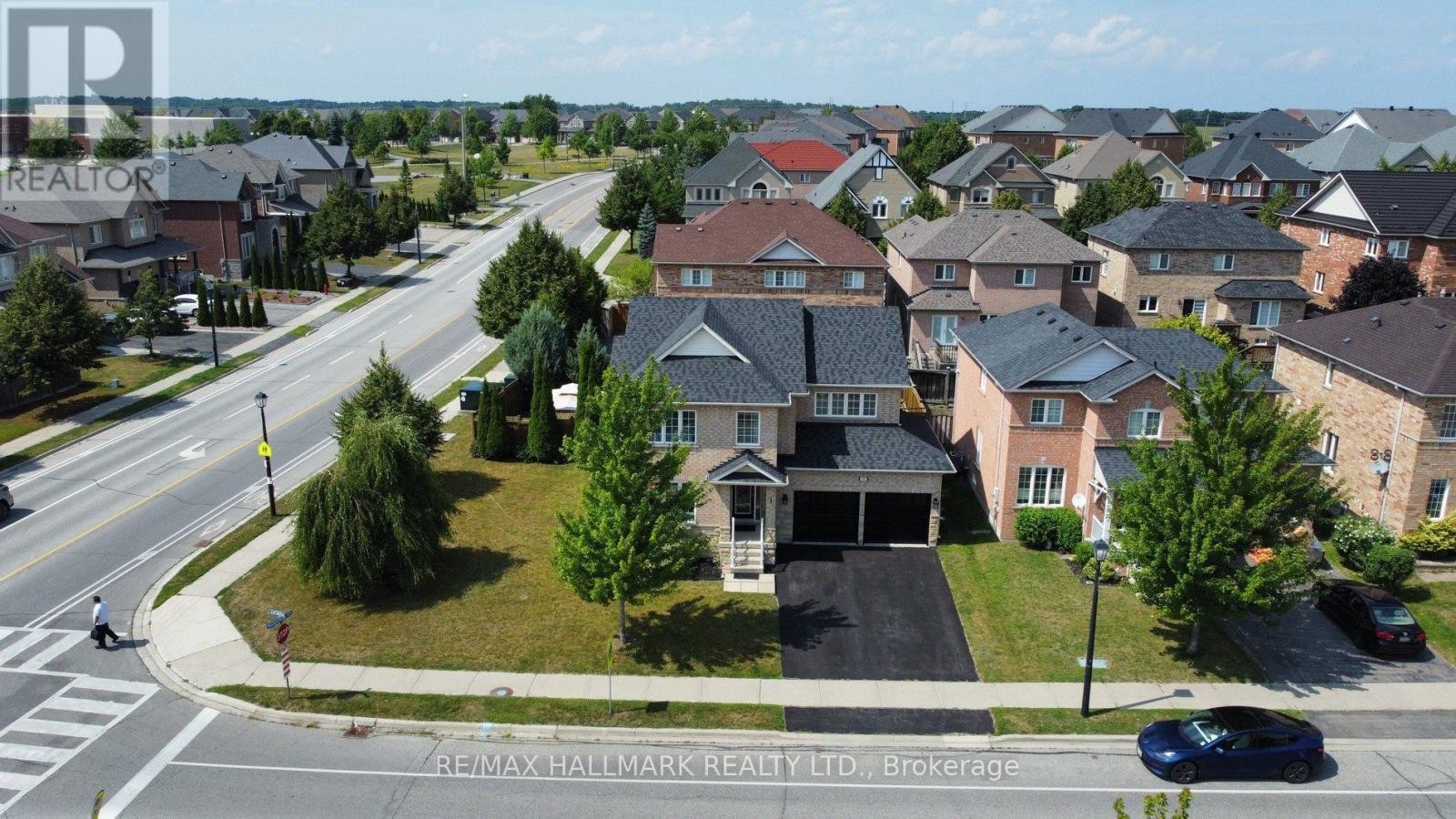 












197 ASPENWOOD DRIVE

,
Newmarket (Woodland Hill),




Ontario
L3X2X4

