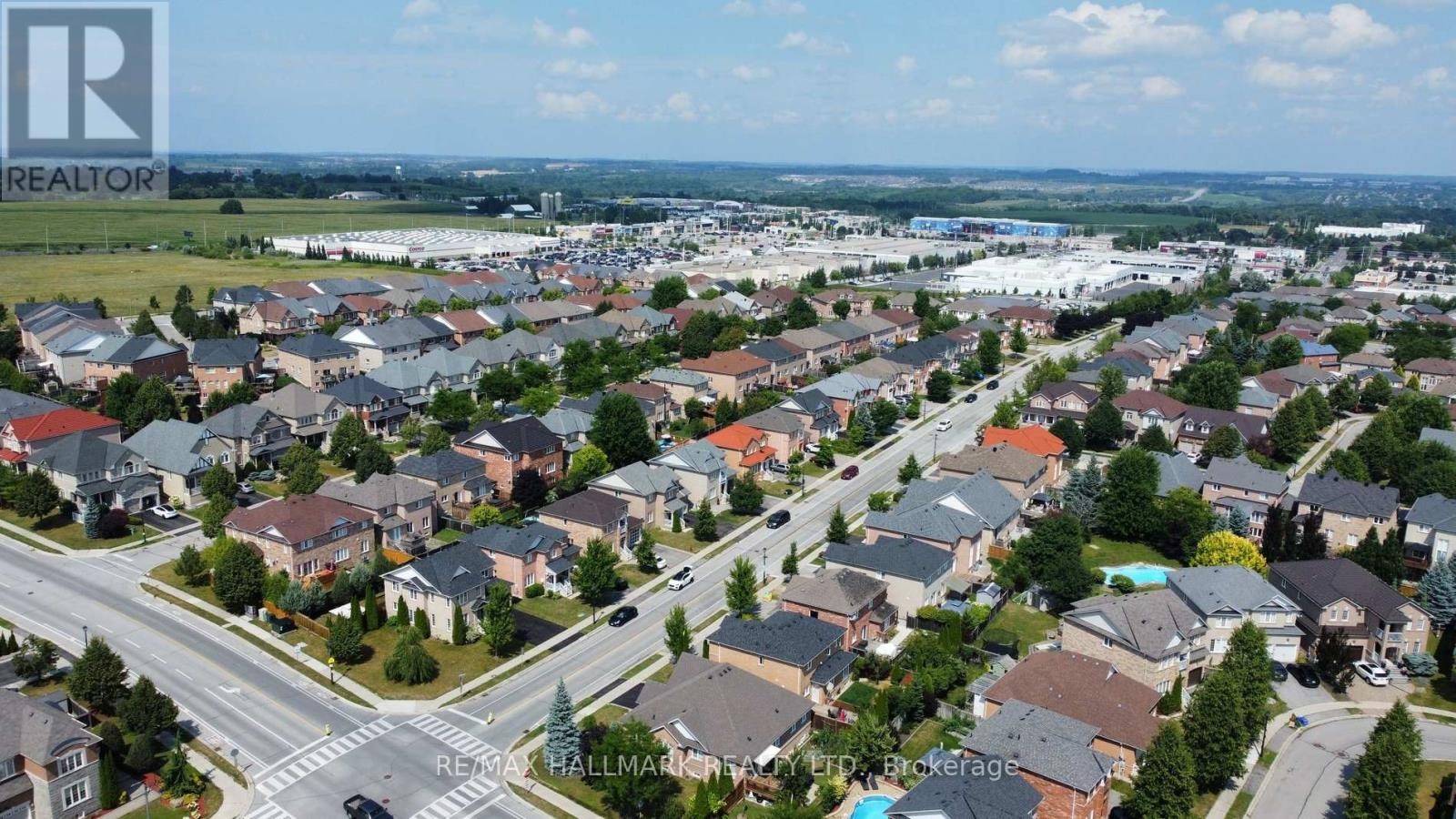 












197 ASPENWOOD DRIVE

,
Newmarket (Woodland Hill),




Ontario
L3X2X4

