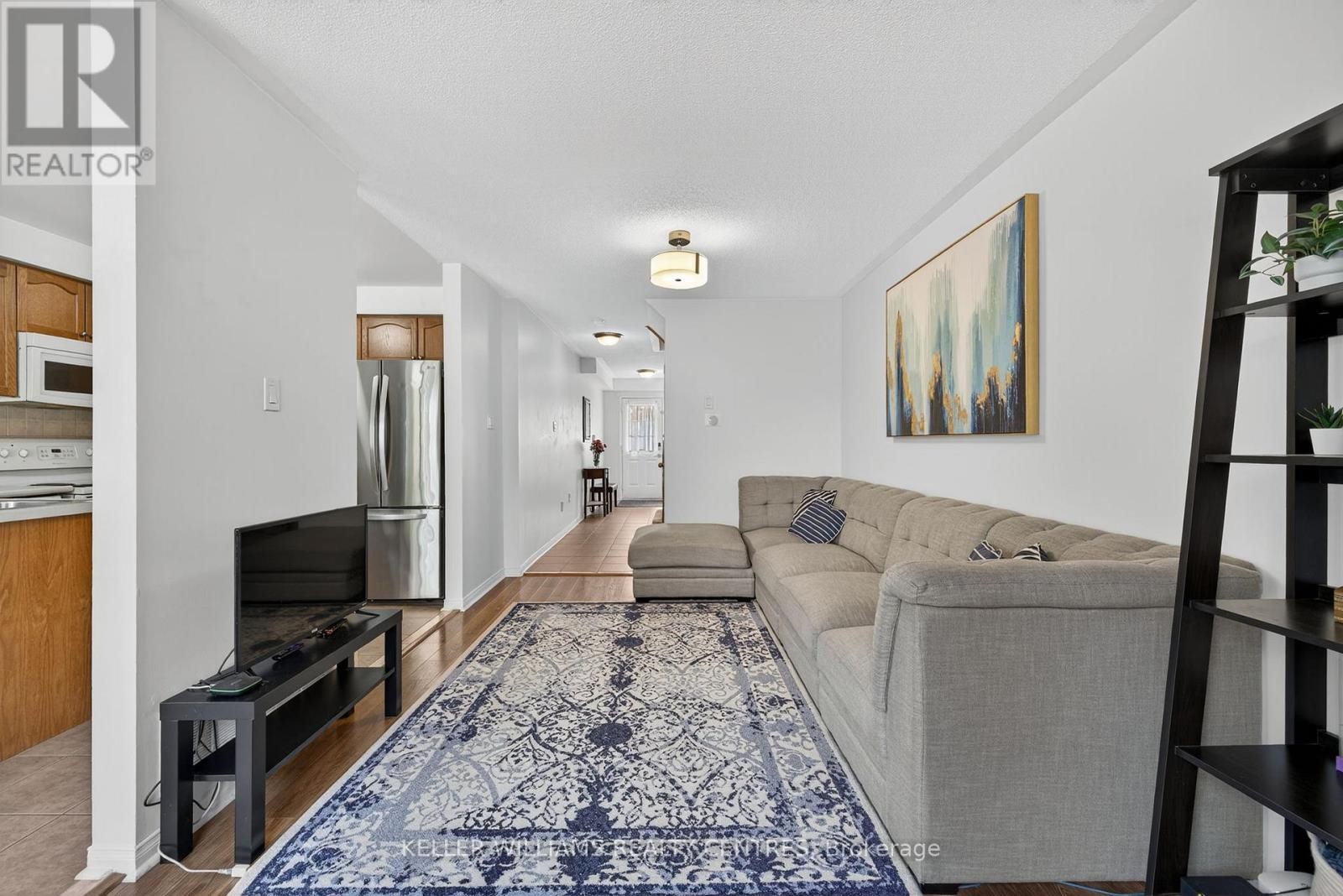 












70 BURGESS CRESCENT

,
Newmarket (Summerhill Estates),




Ontario
L3X2T7

