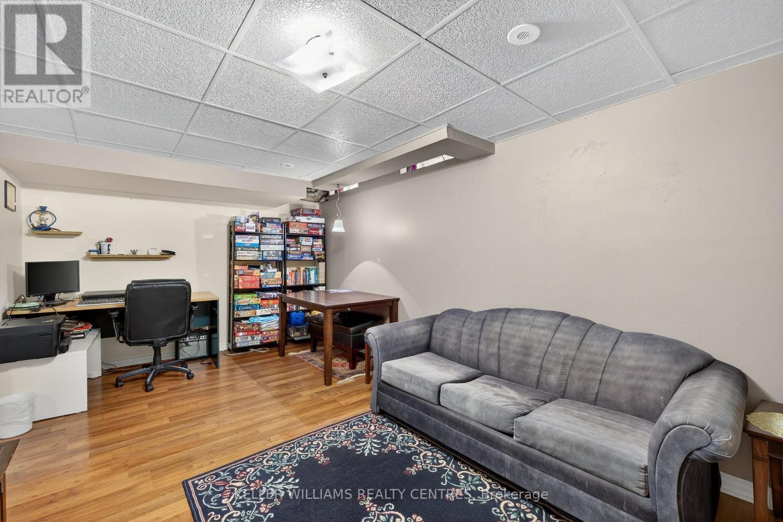 












70 BURGESS CRESCENT

,
Newmarket (Summerhill Estates),




Ontario
L3X2T7

