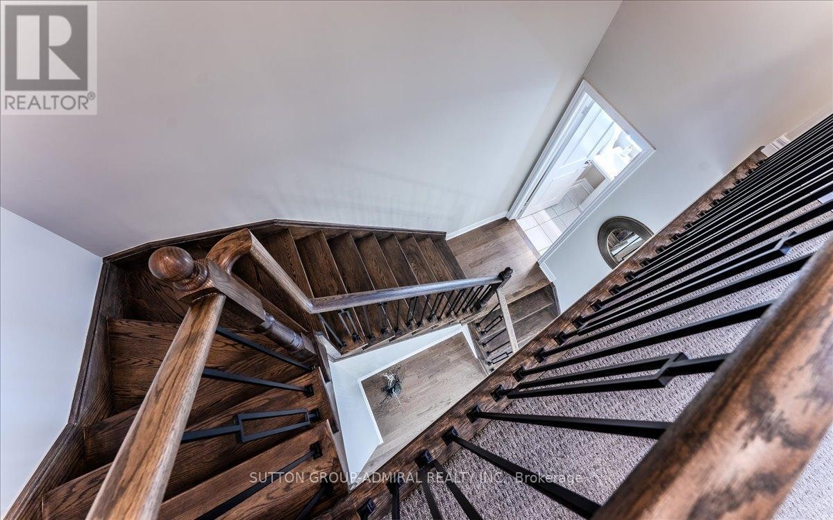 












131 LEBOVIC CAMPUS DRIVE

,
Vaughan (Patterson),




Ontario
L6A4J4

