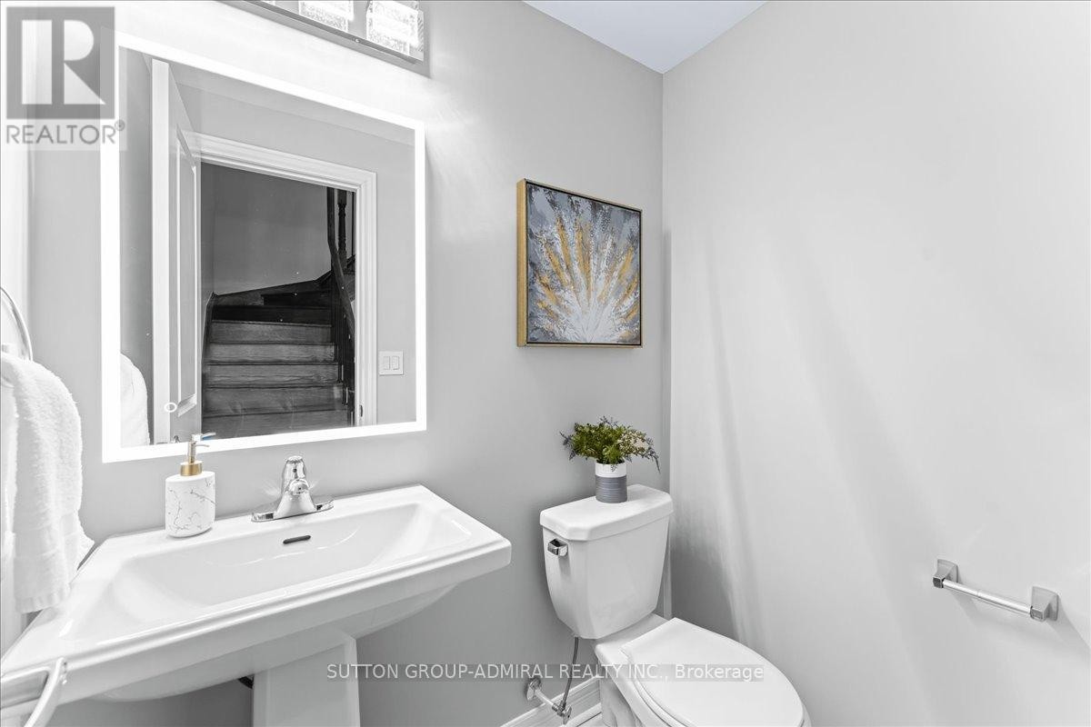 












131 LEBOVIC CAMPUS DRIVE

,
Vaughan (Patterson),




Ontario
L6A4J4

