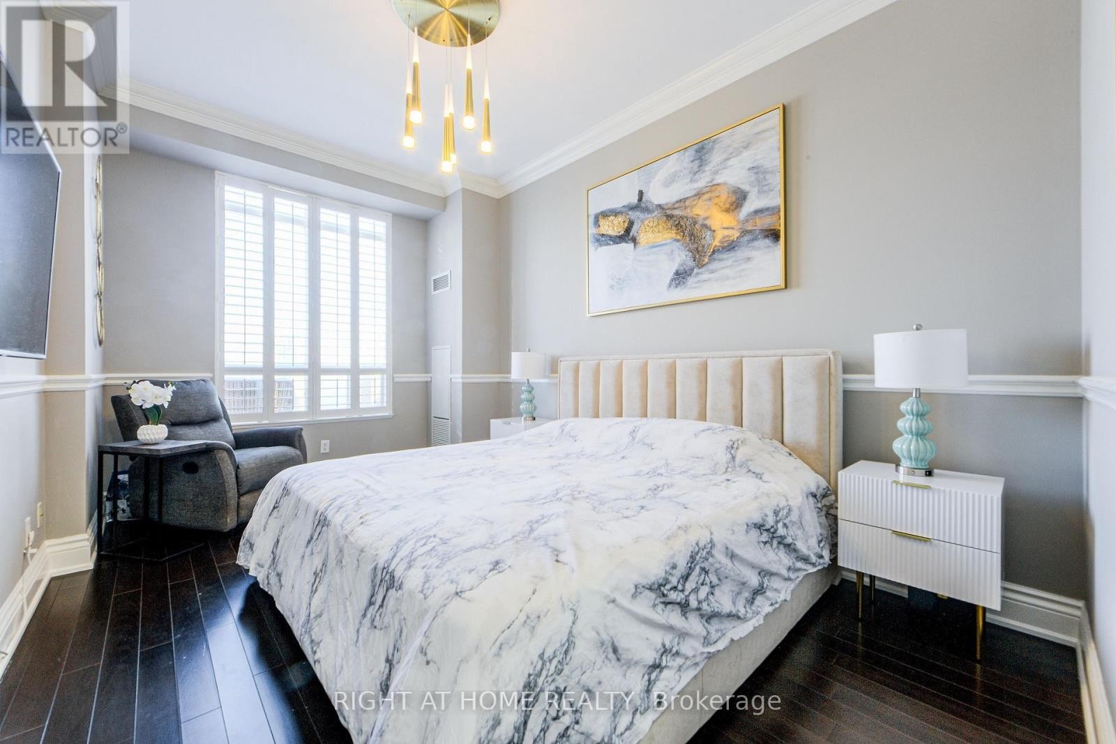 












UPH2 - 37 GALLERIA PARKWAY

,
Markham (Commerce Valley),




Ontario
L3T0A5

