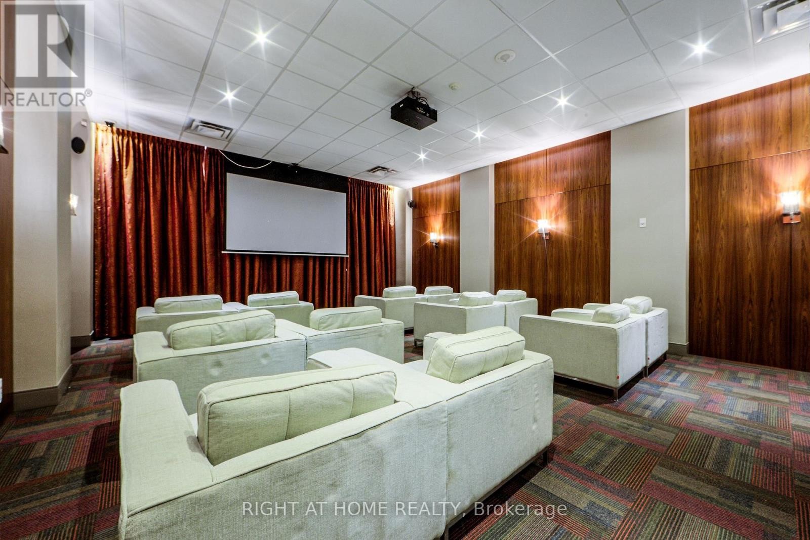 












UPH2 - 37 GALLERIA PARKWAY

,
Markham (Commerce Valley),




Ontario
L3T0A5

