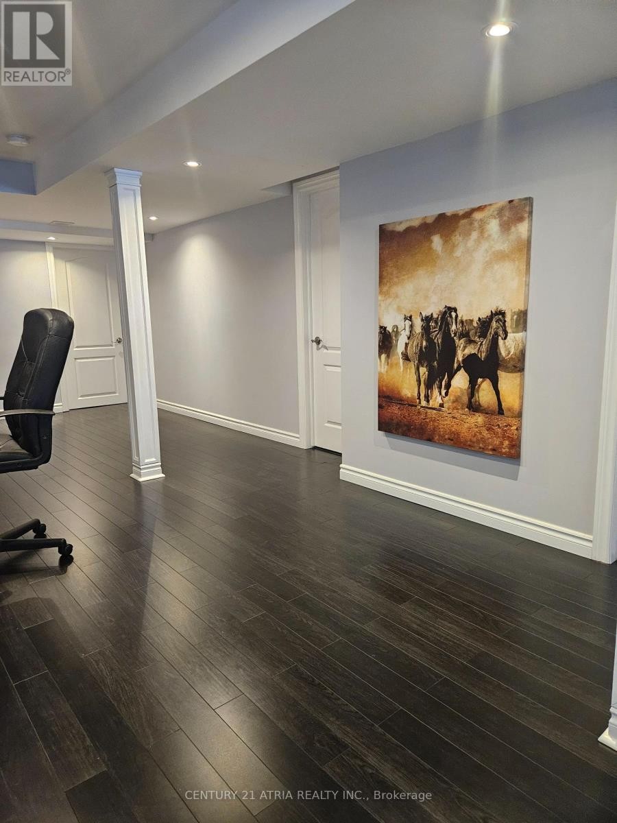 












BSMT - 143 MAROON DRIVE

,
Richmond Hill (Oak Ridges Lake Wilcox),




Ontario
L4E5B7

