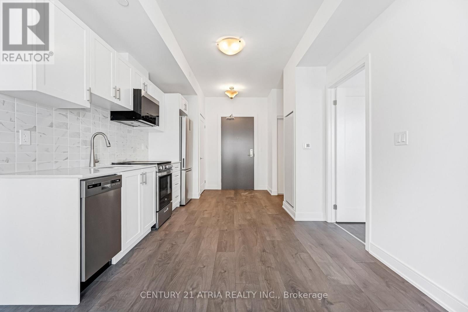 












1307 - 705 DAVIS DRIVE

,
Newmarket (Huron Heights-Leslie Valley),




Ontario
L3T0J1

