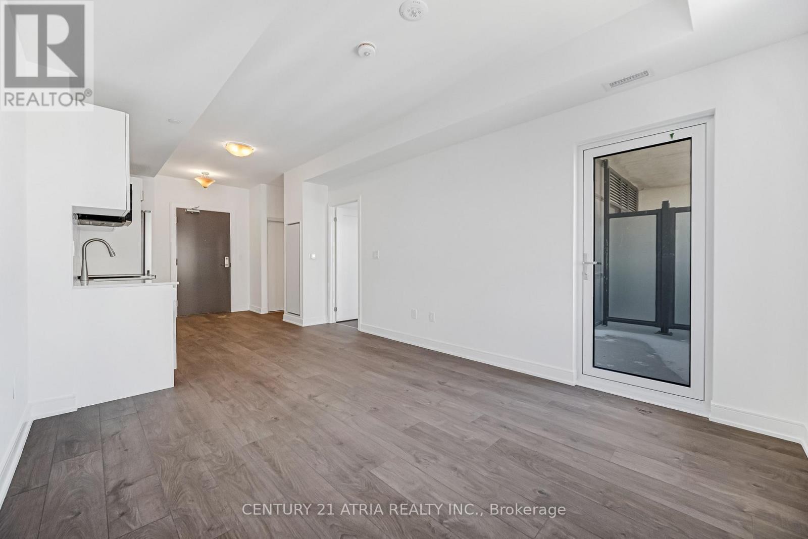 












1307 - 705 DAVIS DRIVE

,
Newmarket (Huron Heights-Leslie Valley),




Ontario
L3T0J1

