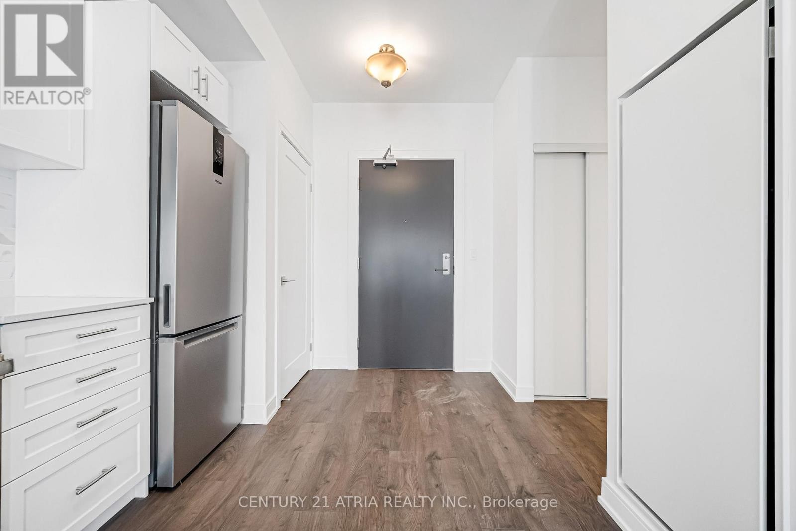 












1307 - 705 DAVIS DRIVE

,
Newmarket (Huron Heights-Leslie Valley),




Ontario
L3T0J1

