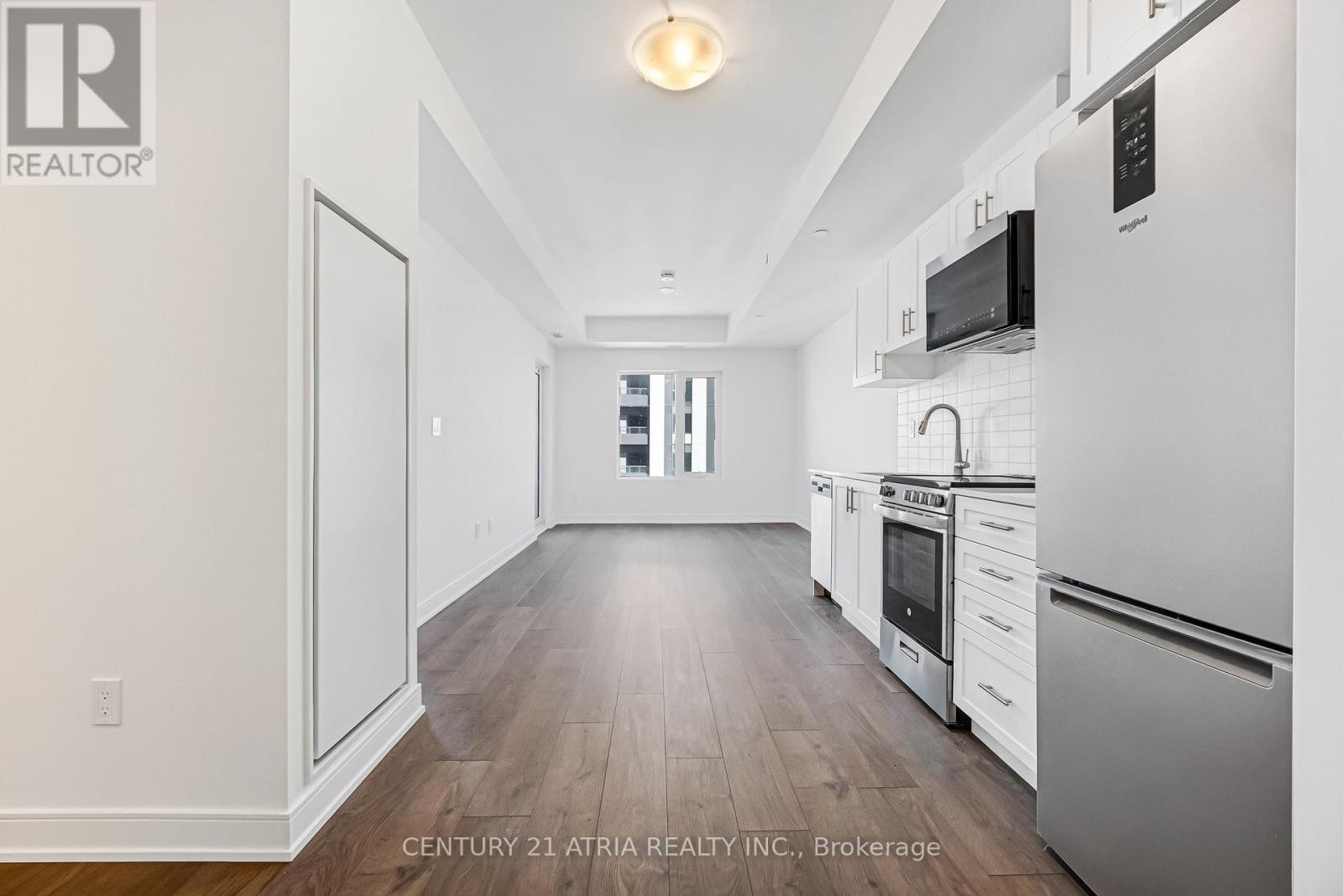 












1307 - 705 DAVIS DRIVE

,
Newmarket (Huron Heights-Leslie Valley),




Ontario
L3T0J1

