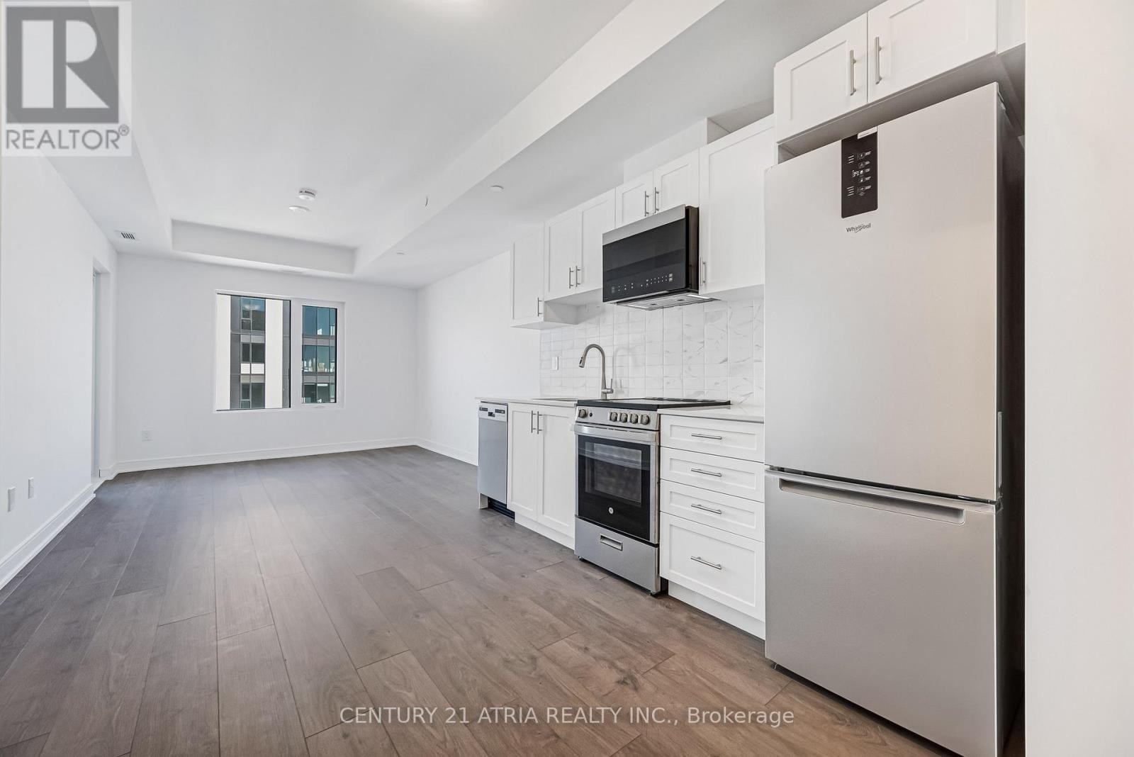 












1307 - 705 DAVIS DRIVE

,
Newmarket (Huron Heights-Leslie Valley),




Ontario
L3T0J1

