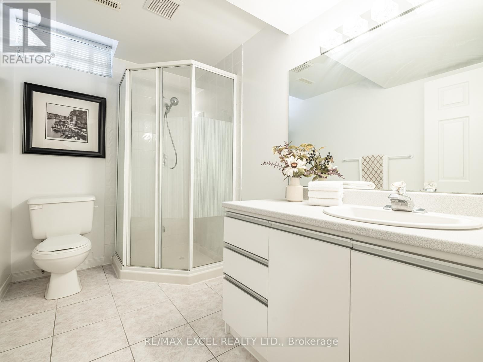 












9 SHADLOCK STREET

,
Markham (Middlefield),




Ontario
L3S3E1

