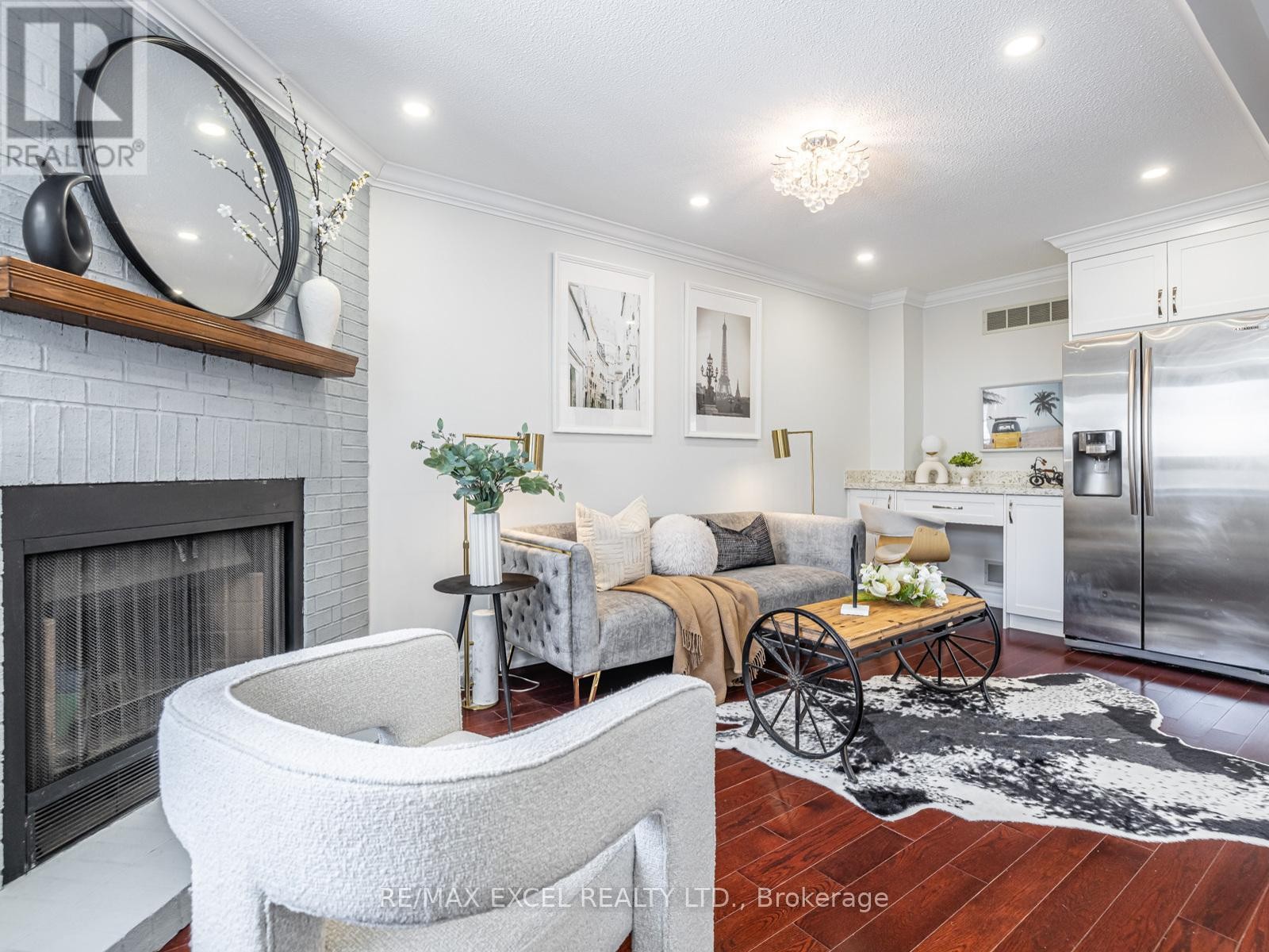 












9 SHADLOCK STREET

,
Markham (Middlefield),




Ontario
L3S3E1

