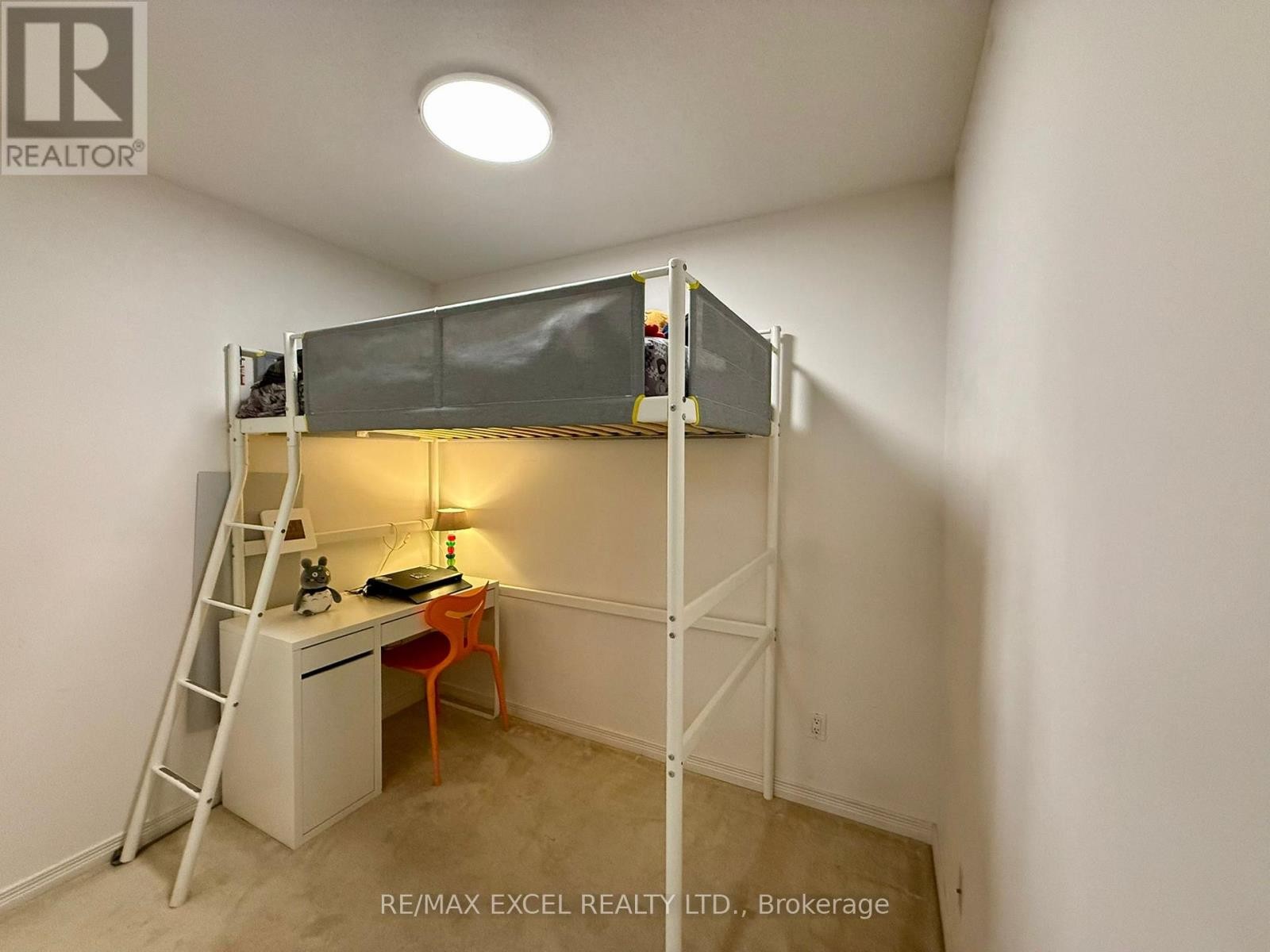 












712 - 350 RED MAPLE ROAD

,
Richmond Hill (Langstaff),




Ontario
L4C0T5

