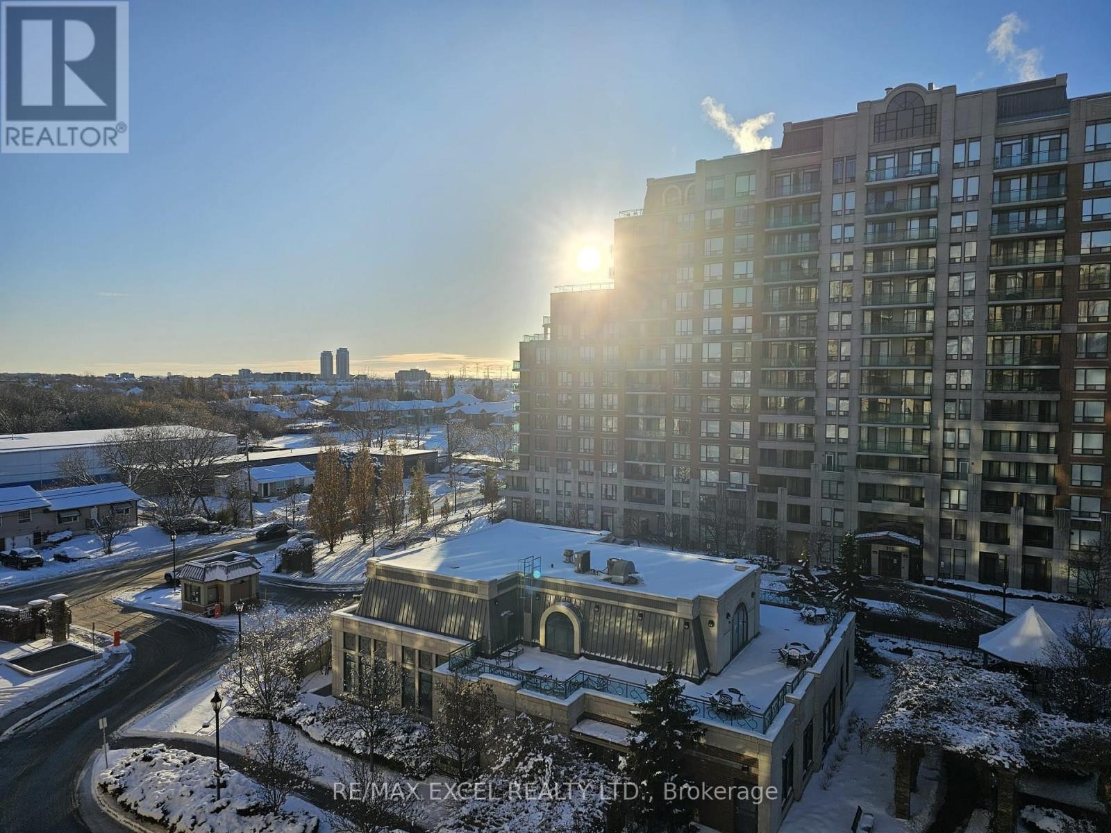 












712 - 350 RED MAPLE ROAD

,
Richmond Hill (Langstaff),




Ontario
L4C0T5

