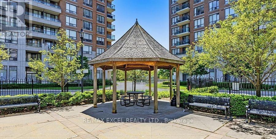 












712 - 350 RED MAPLE ROAD

,
Richmond Hill (Langstaff),




Ontario
L4C0T5

