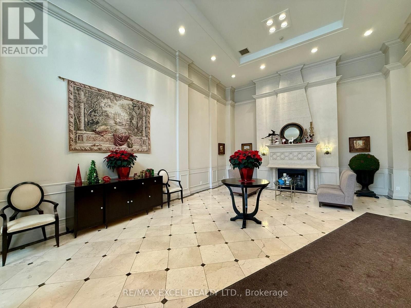 












712 - 350 RED MAPLE ROAD

,
Richmond Hill (Langstaff),




Ontario
L4C0T5

