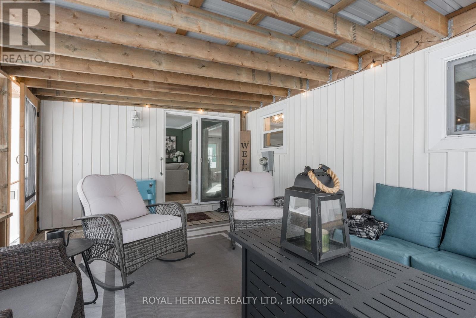 












104 LINDEN LANE

,
Innisfil,




Ontario
L9S1N4

