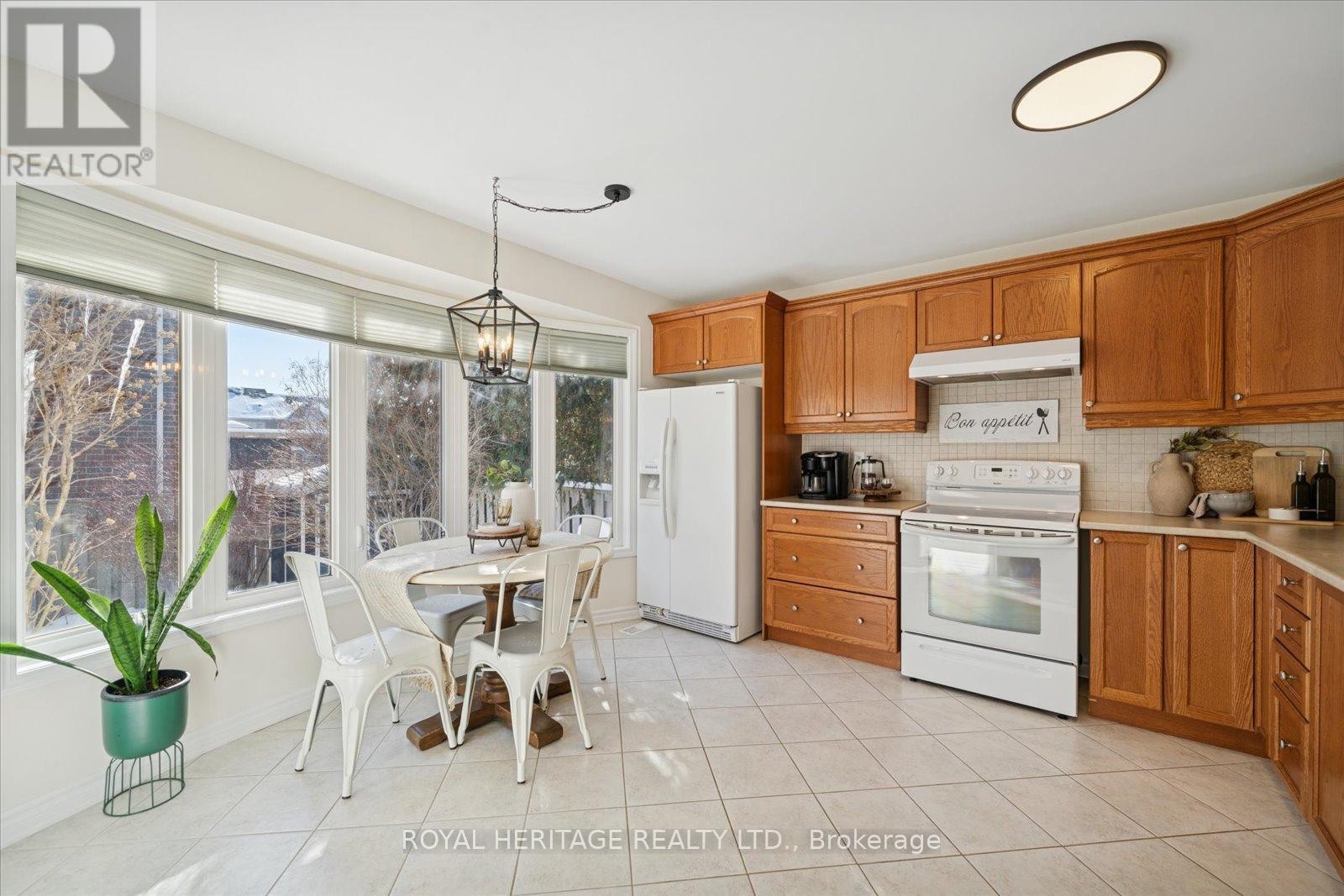 












155 MILTROSE CRESCENT

,
Whitchurch-Stouffville (Stouffville),




Ontario
L4A0R3

