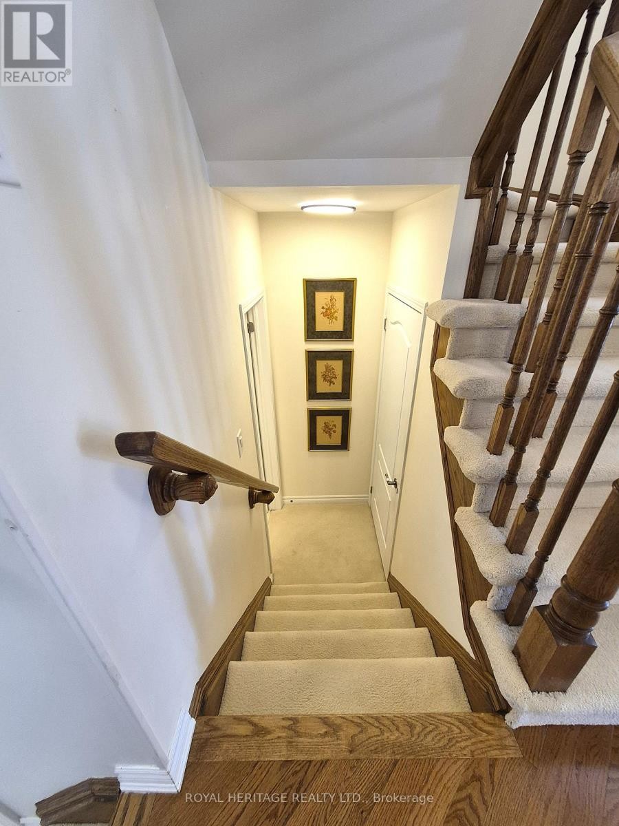 












155 MILTROSE CRESCENT

,
Whitchurch-Stouffville (Stouffville),




Ontario
L4A0R3

