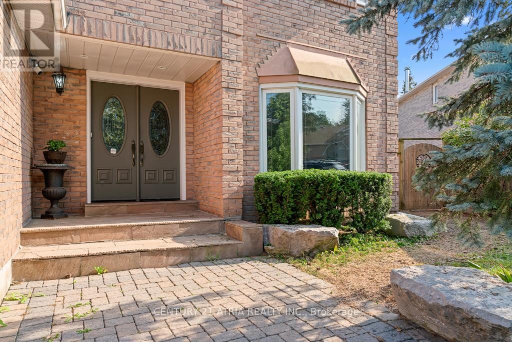












33 AUTUMN WAY

,
Aurora (Aurora Heights),




Ontario
L4G4P2

