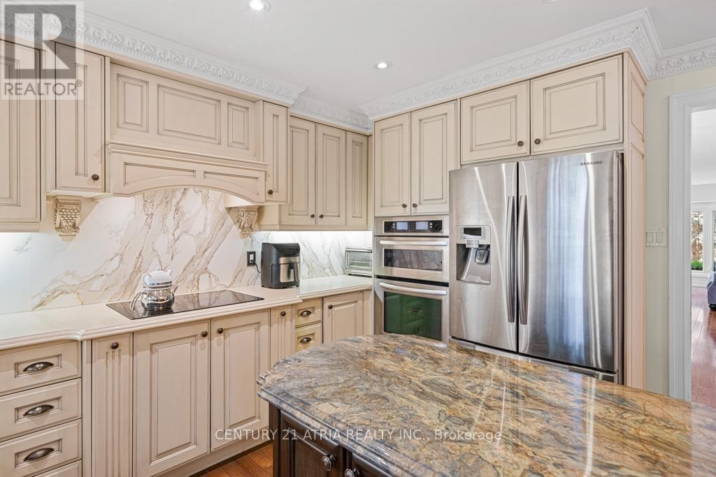 












33 AUTUMN WAY

,
Aurora (Aurora Heights),




Ontario
L4G4P2

