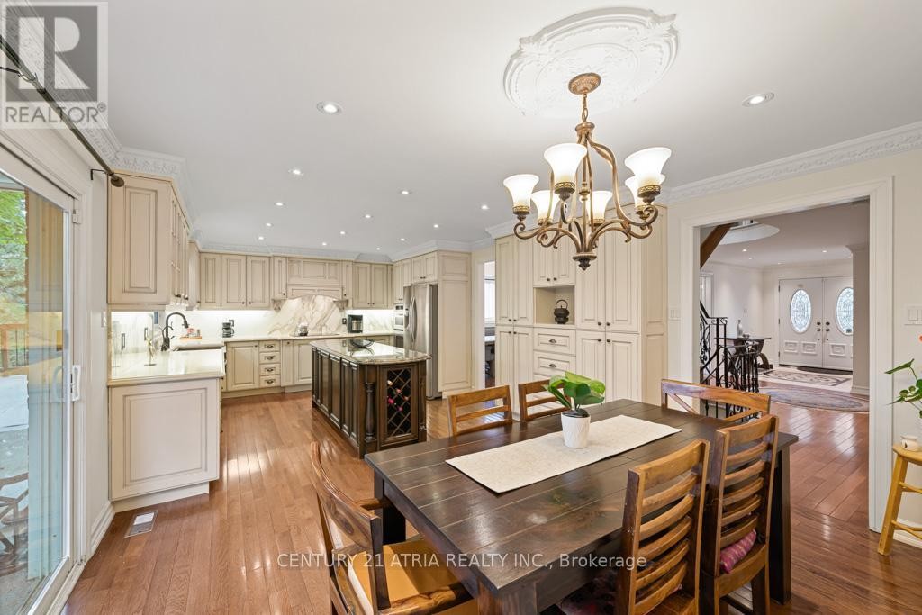 












33 AUTUMN WAY

,
Aurora (Aurora Heights),




Ontario
L4G4P2

