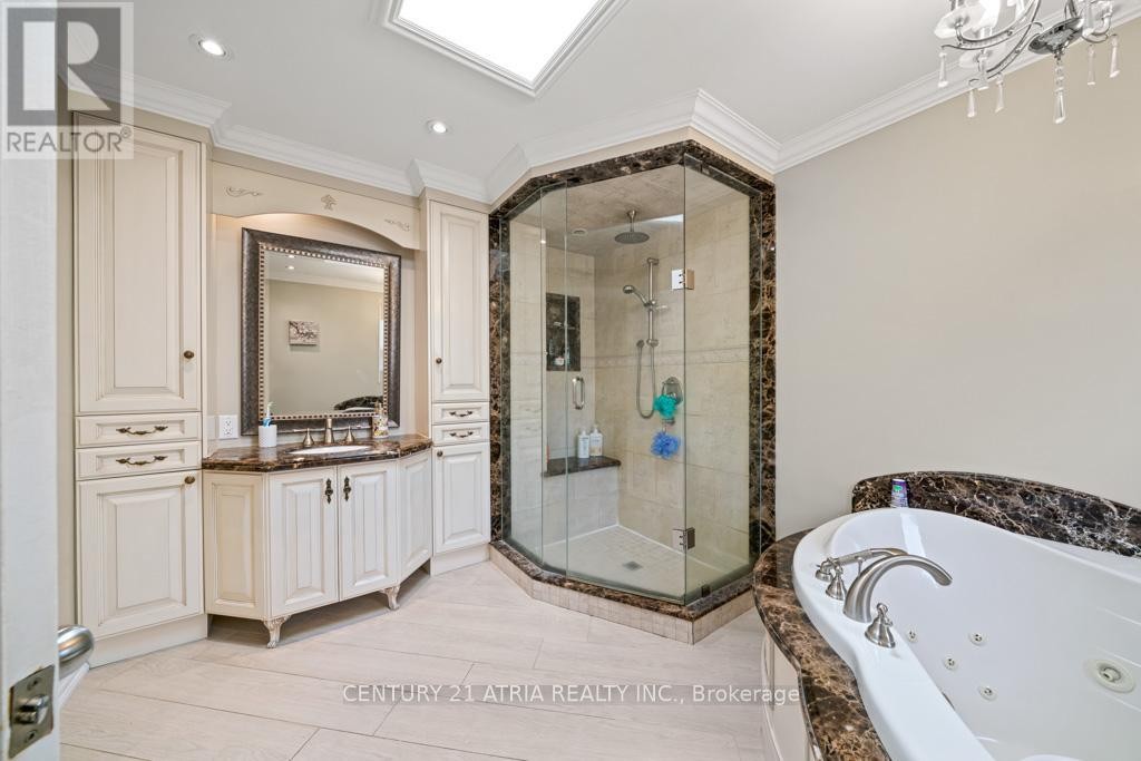 












33 AUTUMN WAY

,
Aurora (Aurora Heights),




Ontario
L4G4P2

