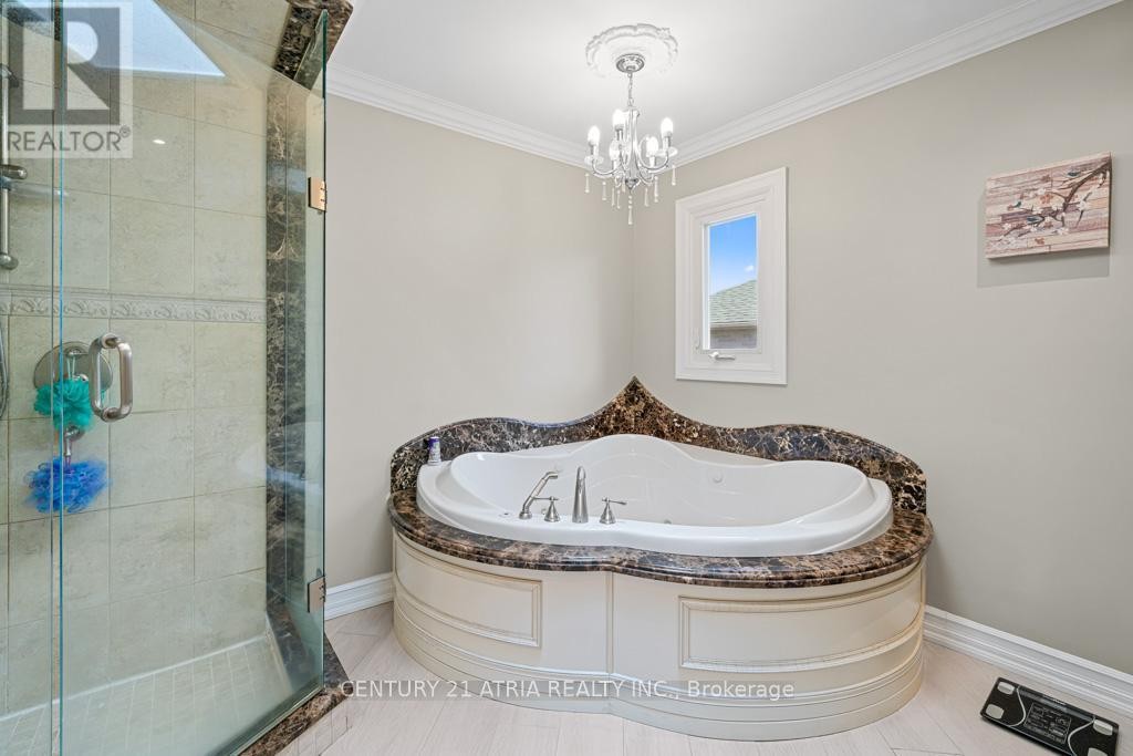 












33 AUTUMN WAY

,
Aurora (Aurora Heights),




Ontario
L4G4P2

