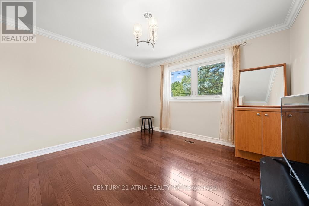 












33 AUTUMN WAY

,
Aurora (Aurora Heights),




Ontario
L4G4P2

