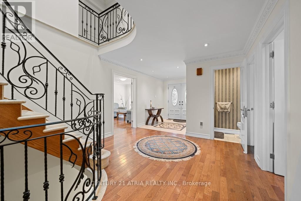 












33 AUTUMN WAY

,
Aurora (Aurora Heights),




Ontario
L4G4P2

