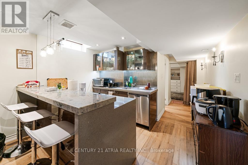 












33 AUTUMN WAY

,
Aurora (Aurora Heights),




Ontario
L4G4P2

