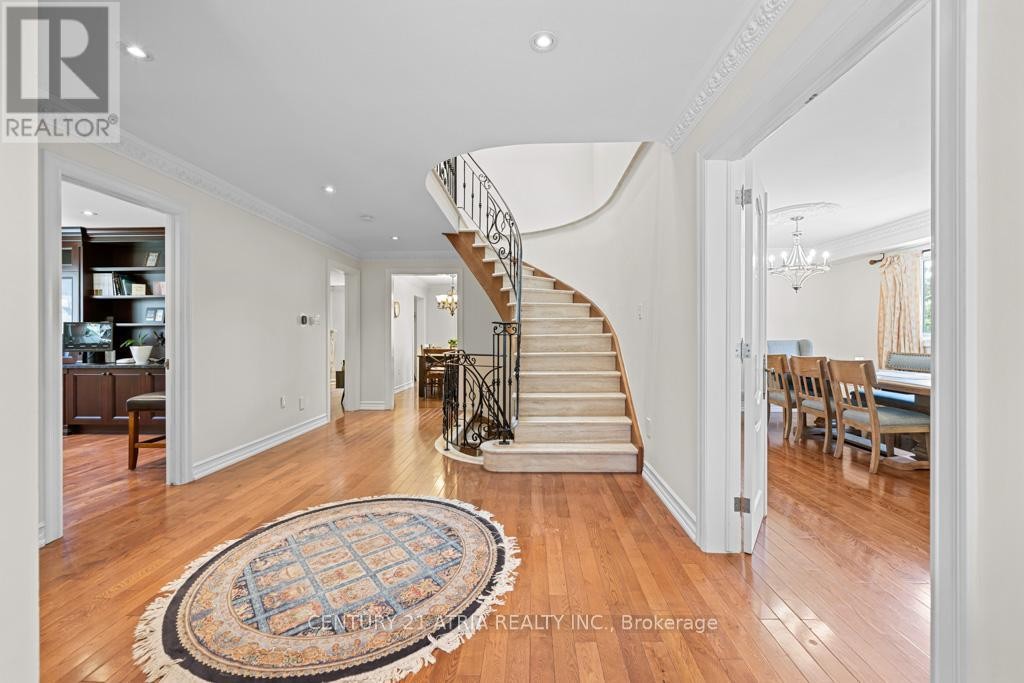 












33 AUTUMN WAY

,
Aurora (Aurora Heights),




Ontario
L4G4P2

