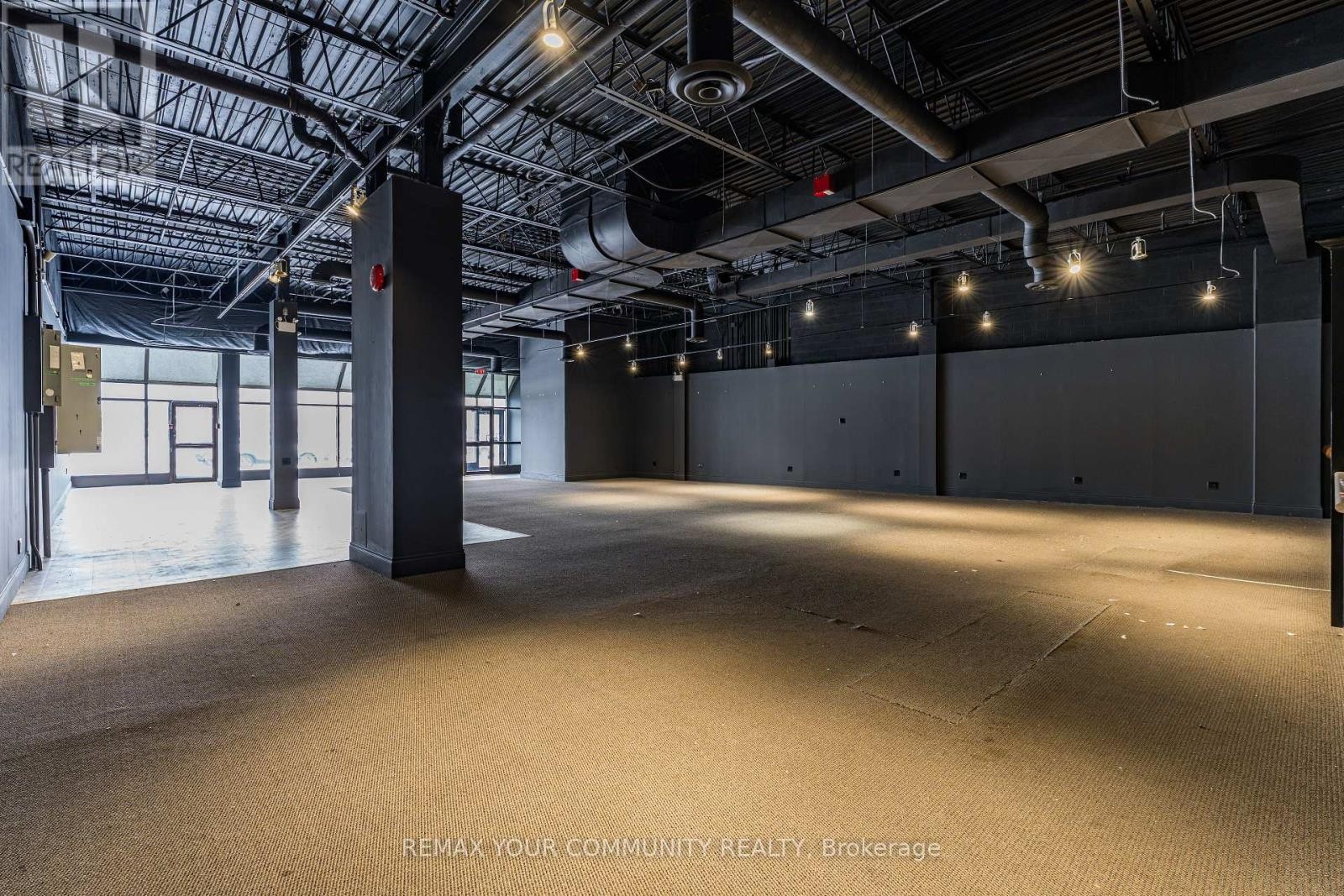












203 - 9737 YONGE STREET

,
Richmond Hill (Harding),




Ontario
L4C8S7

