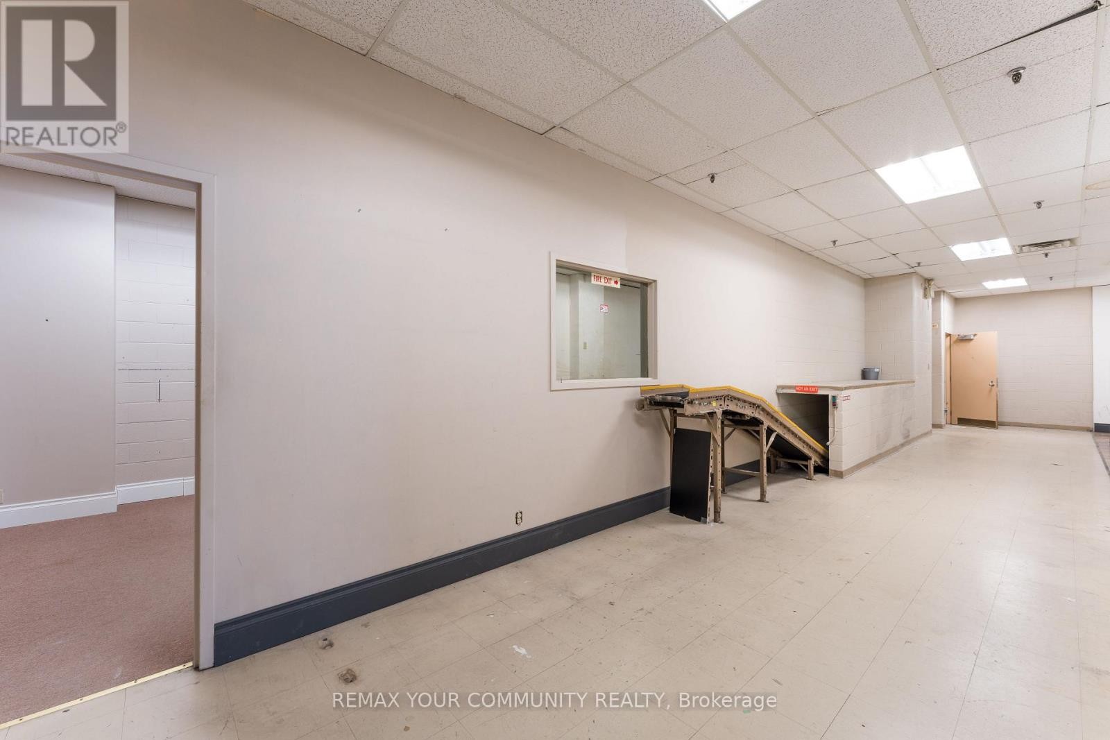 












203 - 9737 YONGE STREET

,
Richmond Hill (Harding),




Ontario
L4C8S7

