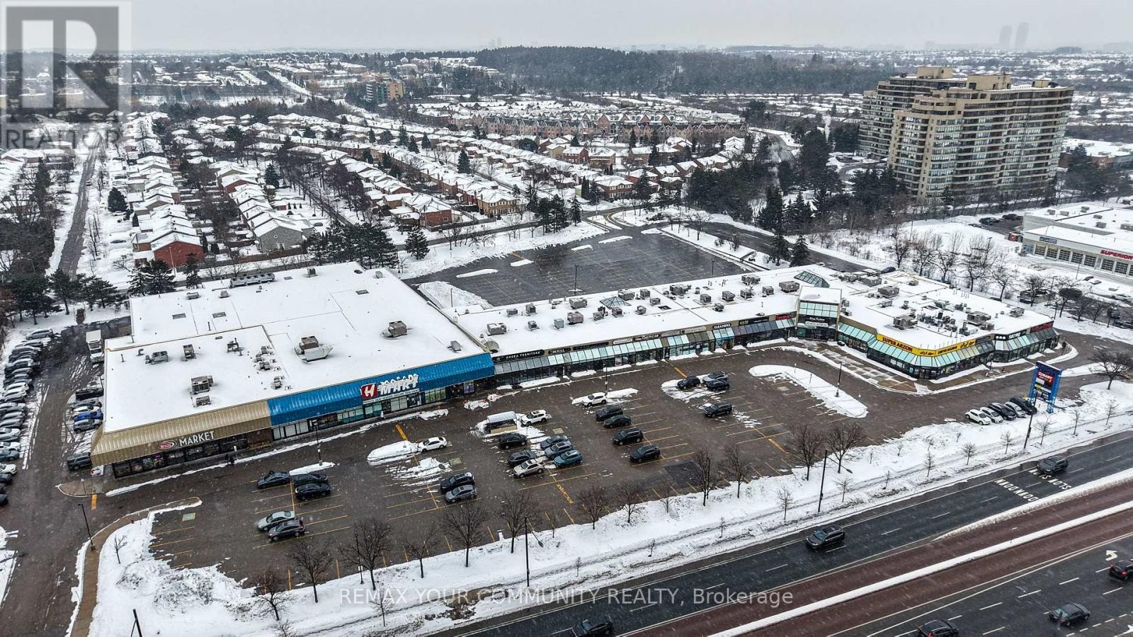 












203 - 9737 YONGE STREET

,
Richmond Hill (Harding),




Ontario
L4C8S7

