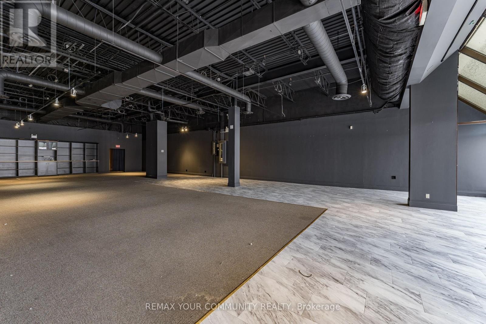 












203 - 9737 YONGE STREET

,
Richmond Hill (Harding),




Ontario
L4C8S7

