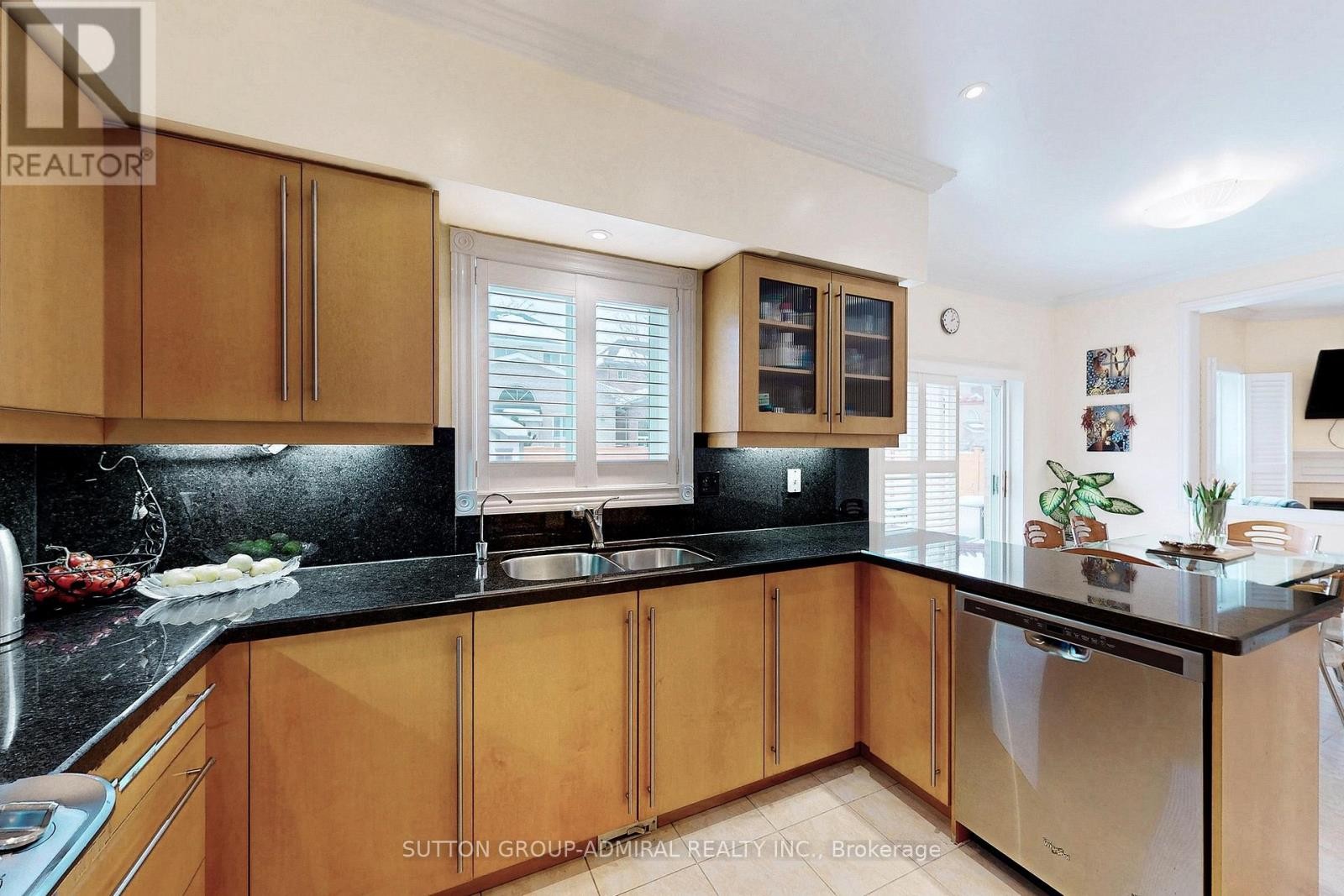 












66 TUSCANA BOULEVARD

,
Vaughan (Patterson),




Ontario
L4K5J5

