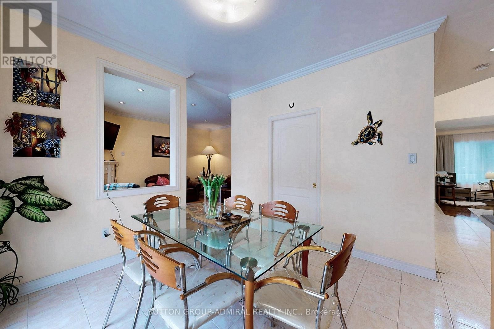 












66 TUSCANA BOULEVARD

,
Vaughan (Patterson),




Ontario
L4K5J5

