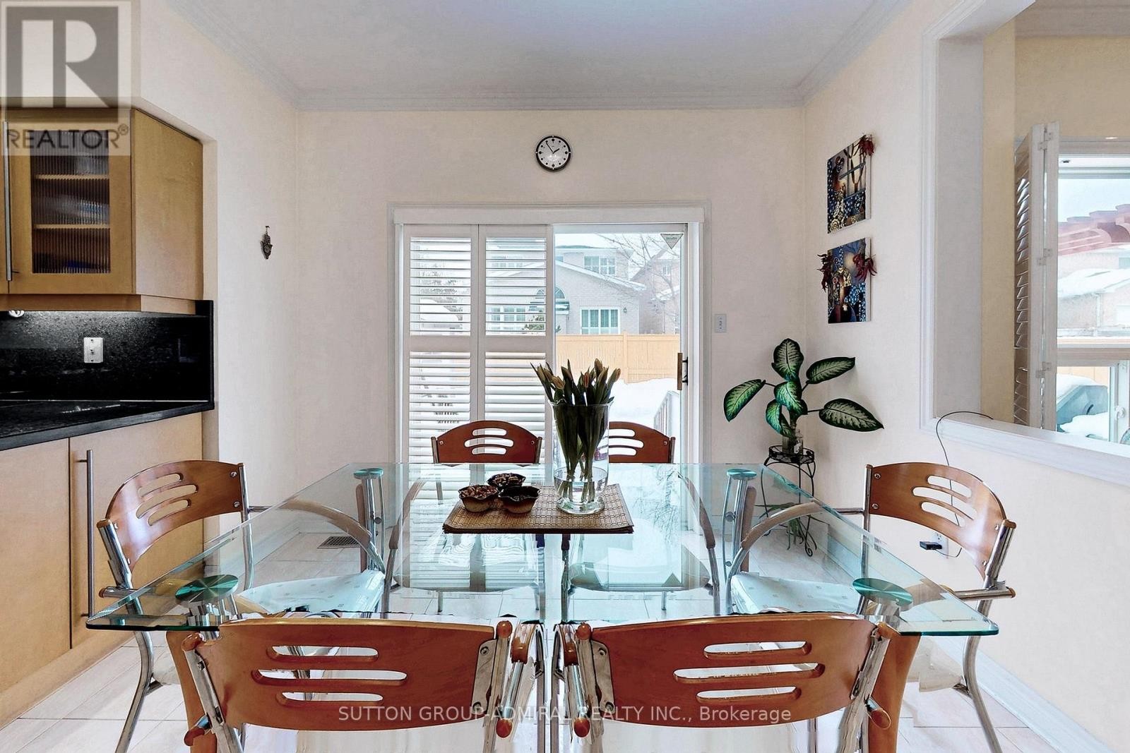 












66 TUSCANA BOULEVARD

,
Vaughan (Patterson),




Ontario
L4K5J5

