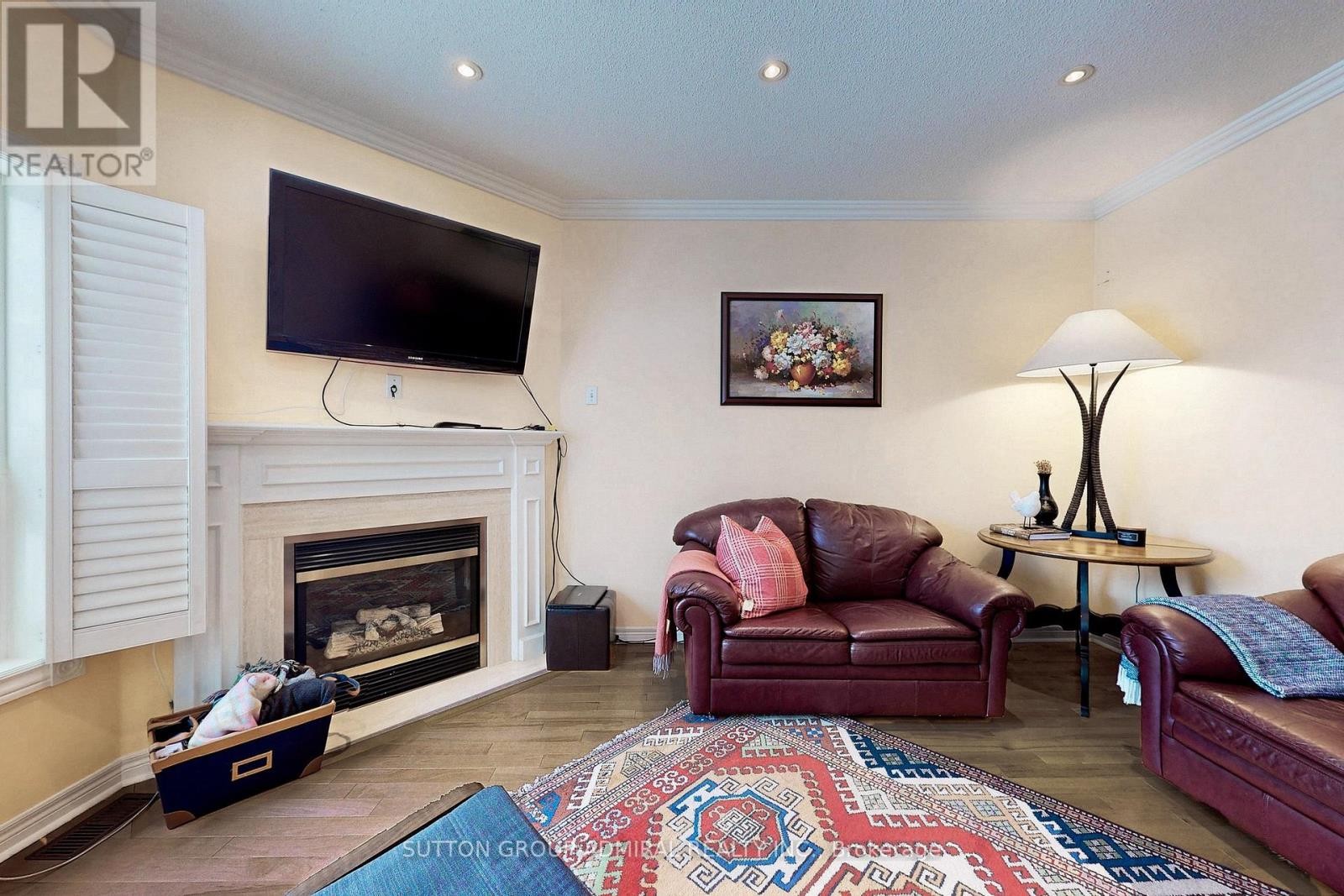 












66 TUSCANA BOULEVARD

,
Vaughan (Patterson),




Ontario
L4K5J5

