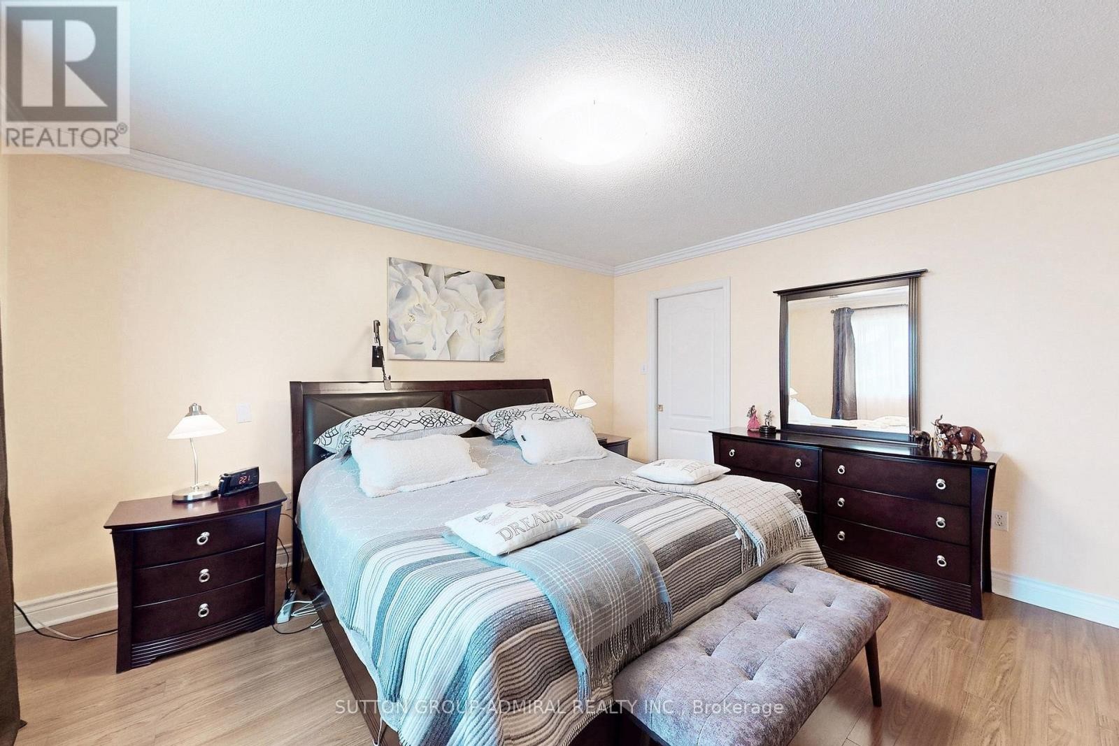 












66 TUSCANA BOULEVARD

,
Vaughan (Patterson),




Ontario
L4K5J5

