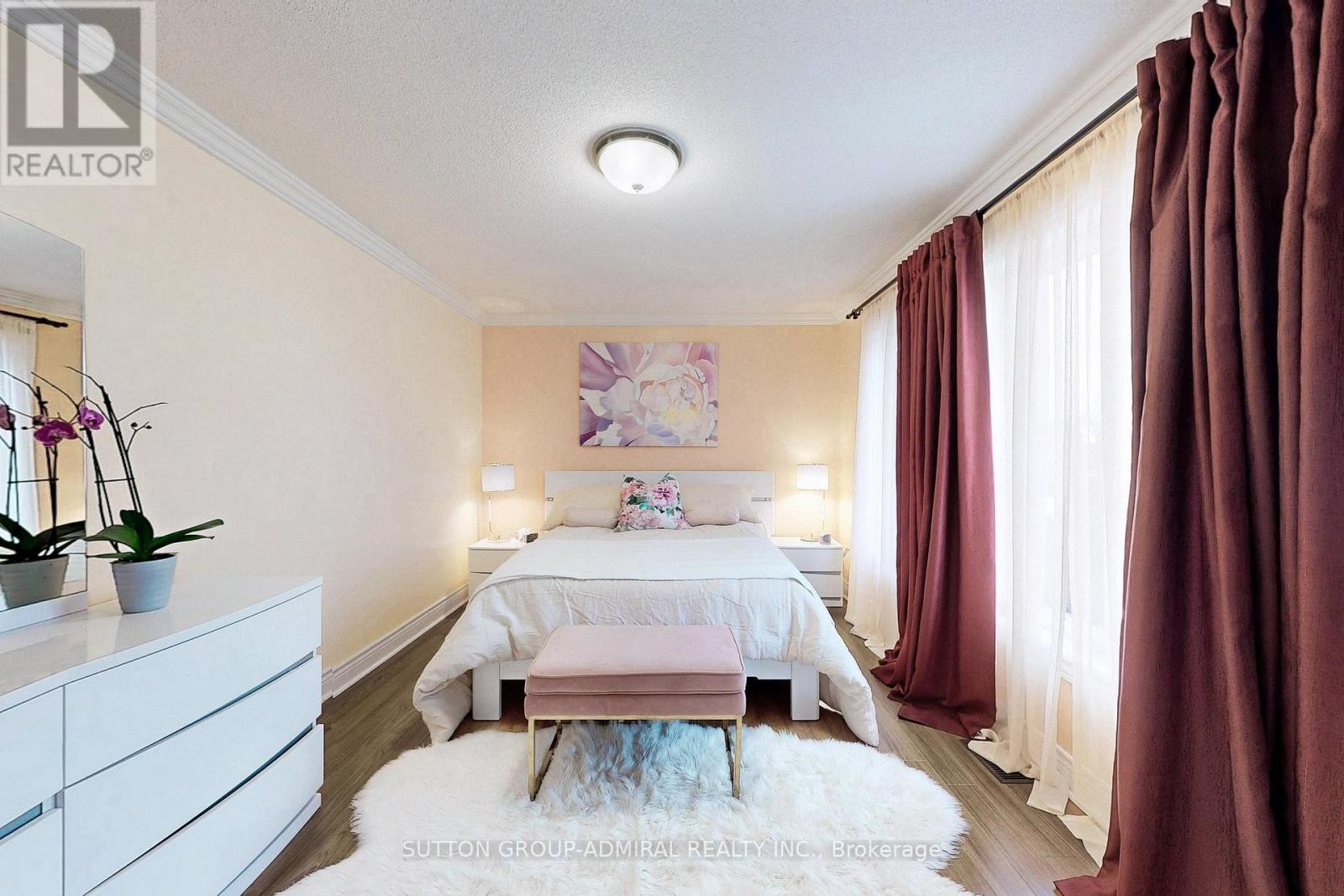 












66 TUSCANA BOULEVARD

,
Vaughan (Patterson),




Ontario
L4K5J5

