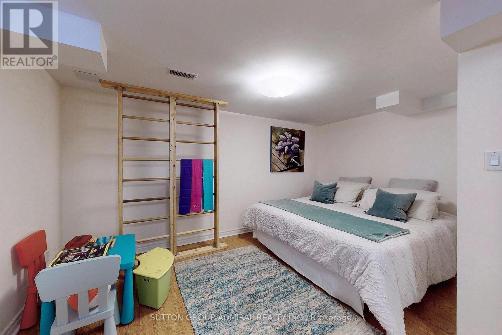 












66 TUSCANA BOULEVARD

,
Vaughan (Patterson),




Ontario
L4K5J5

