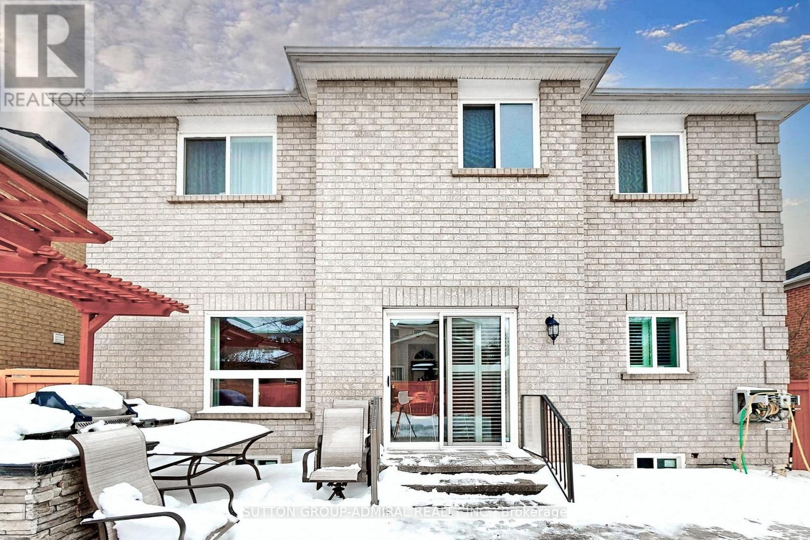 












66 TUSCANA BOULEVARD

,
Vaughan (Patterson),




Ontario
L4K5J5

