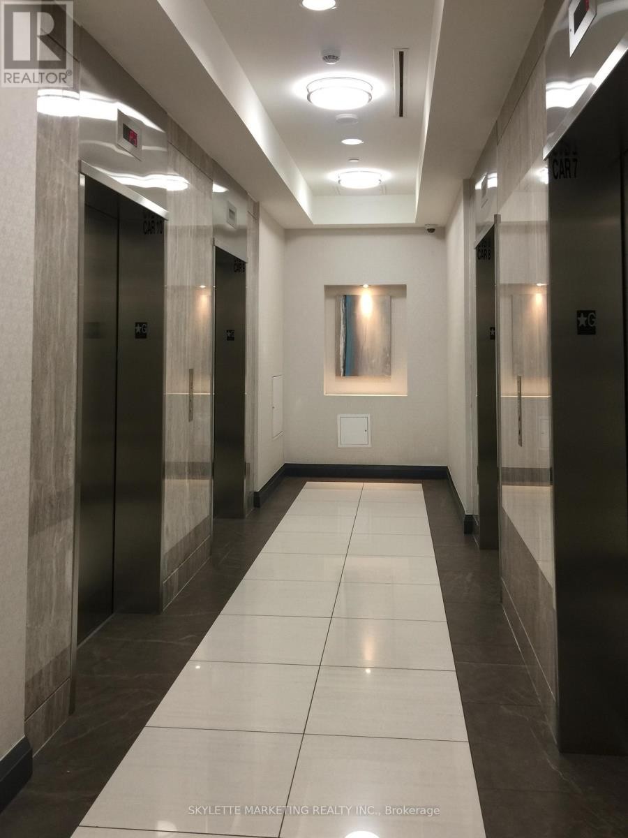 












#1427 - 7161 YONGE STREET

,
Markham (Thornhill),




Ontario
L3T0C8

